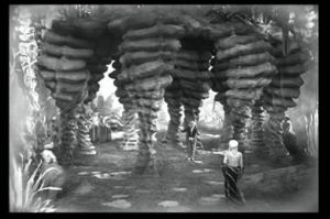 03-Metropolis-Garden